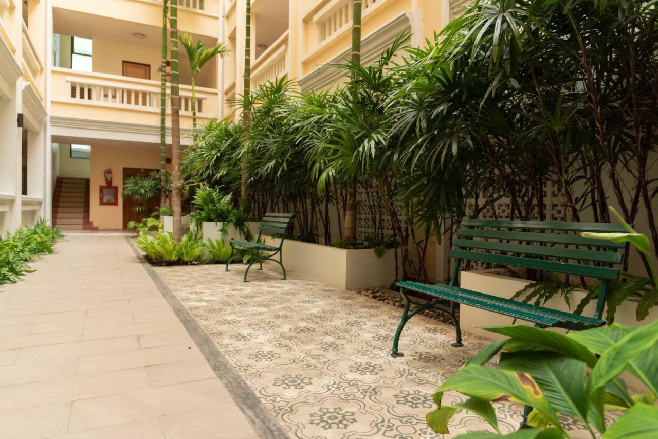 Park 38 Hotel - Sha Plus Phuket Exterior photo